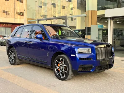 2022 رولز رويس كولينان بلاك بادج