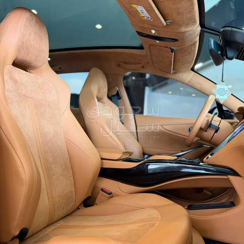 2024 Aston Martin DB X 707