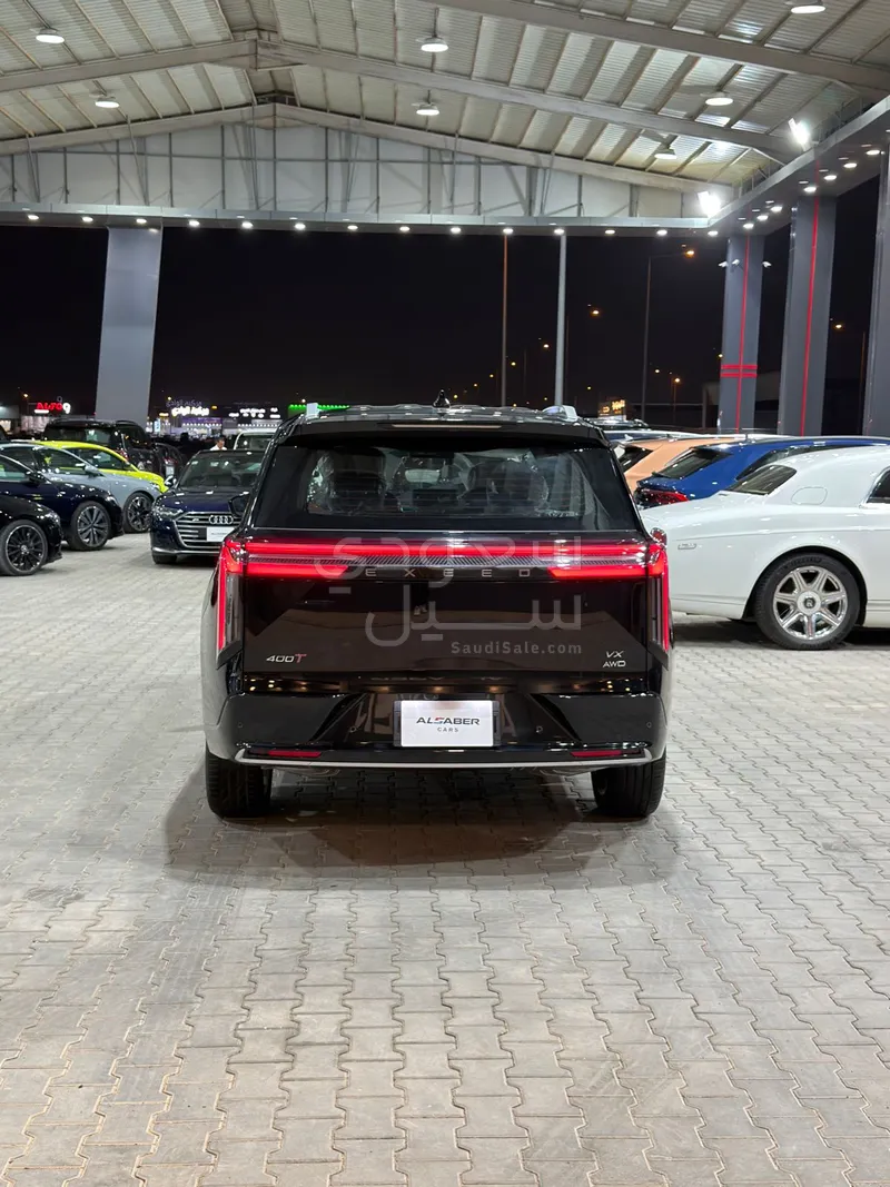 2026 Exeed VX Black and Gold