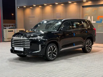 2026 Exeed VX Black and Gold