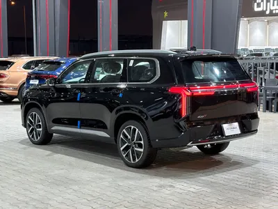 2026 Exeed VX Black and Gold
