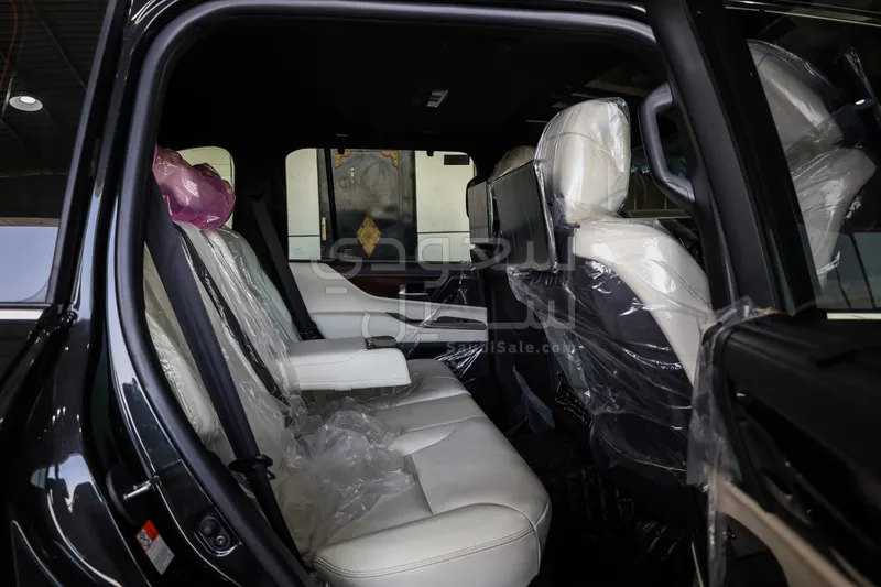 2026 لكزس إل إكس 600