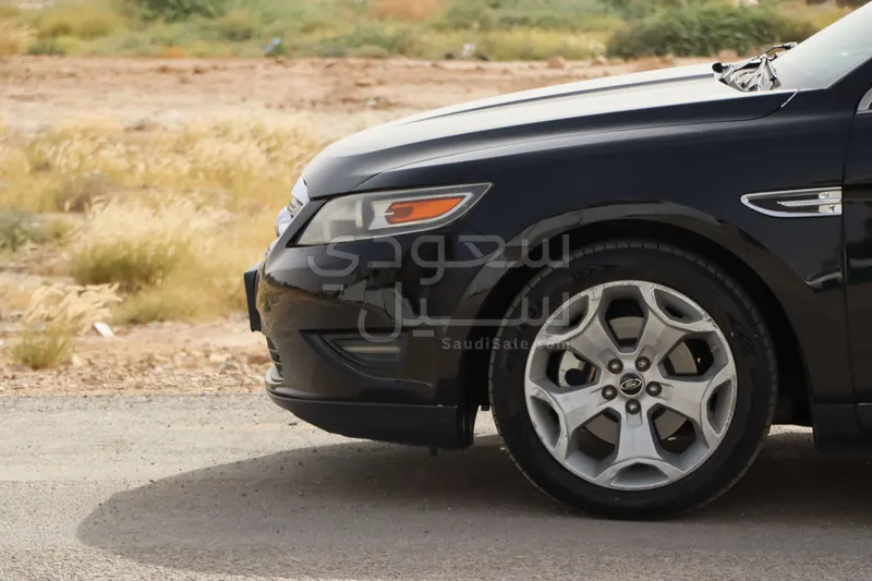 2011 Ford Taurus SEL