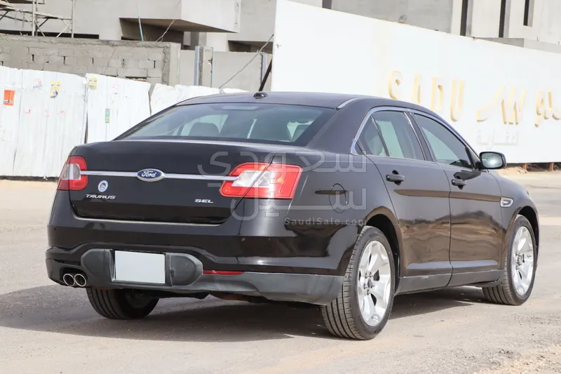 2011 Ford Taurus SEL