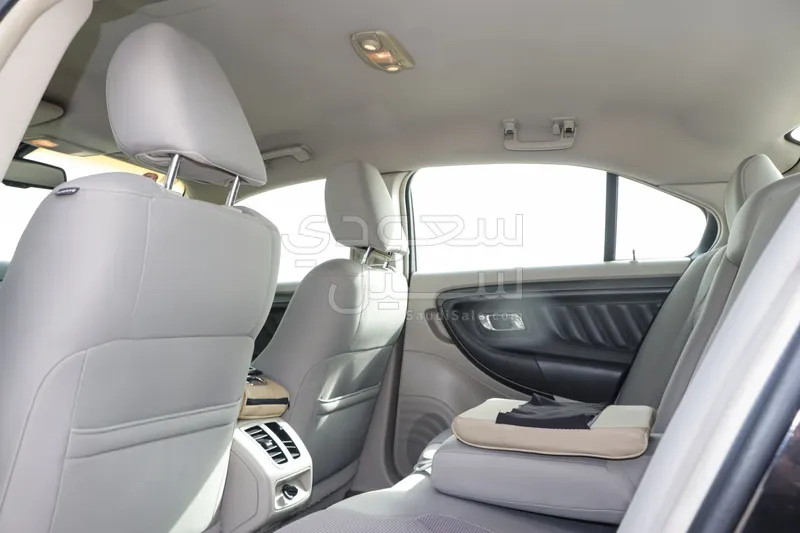 2011 Ford Taurus SEL