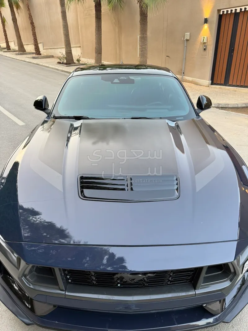 2024 فورد موستانغ دارك هورس