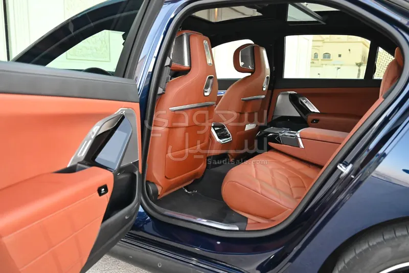 2024 BMW 7 Series 740Li