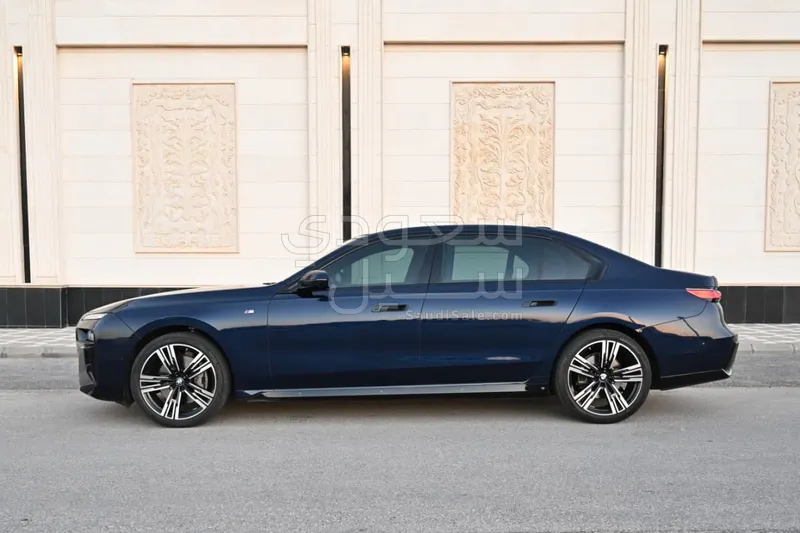 2024 BMW 7 Series 740Li