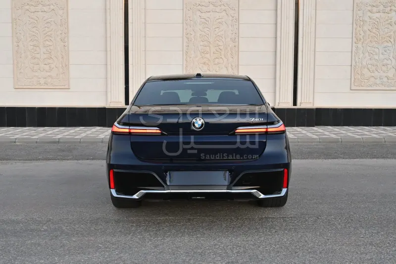 2024 BMW 7 Series 740Li