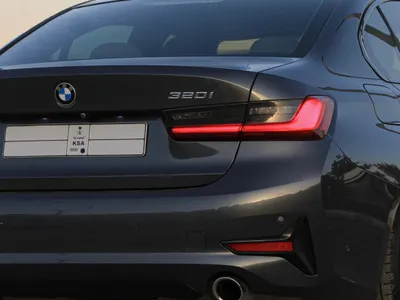 2021 بي ام دبليو الفئة الثالثة 320 أي