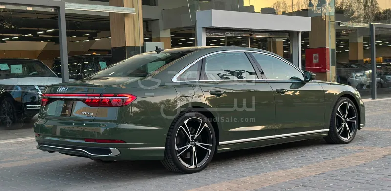 2022 اودي اي 8