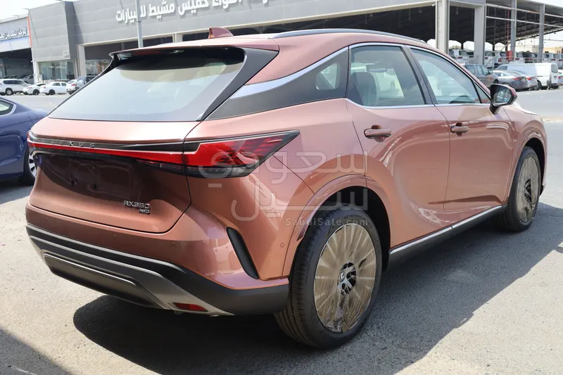 2023 لكزس أر إكس 350