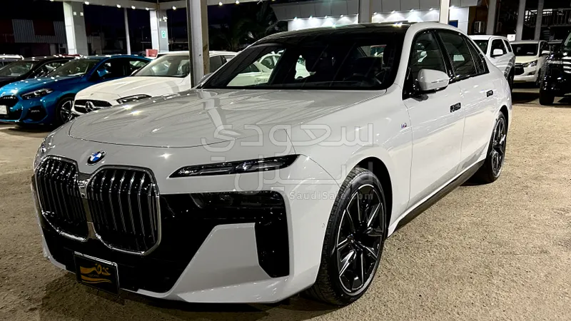 2025 BMW 7 Series 740i