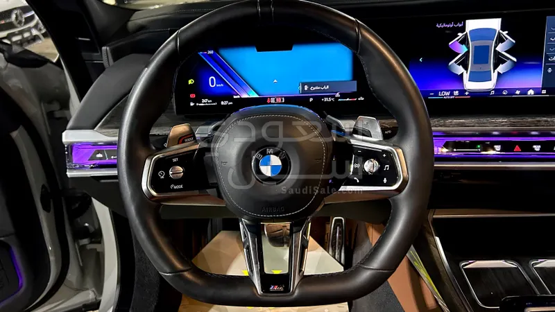 2025 BMW 7 Series 740i
