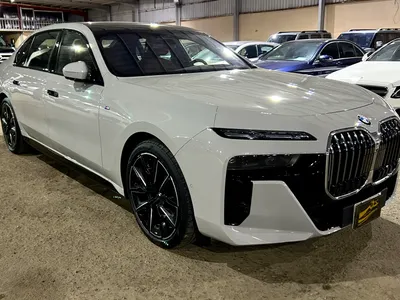 2025 BMW 7 Series 740i