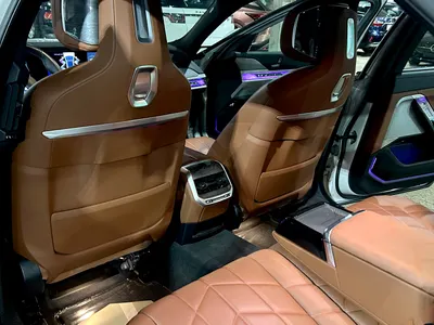 2025 BMW 7 Series 740i