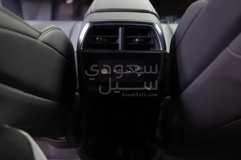 2024 لوسيد اير بيور