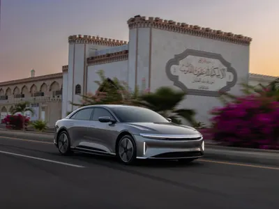 2024 لوسيد اير بيور