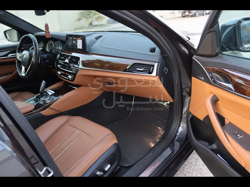 2017 BMW 5 Series 530i