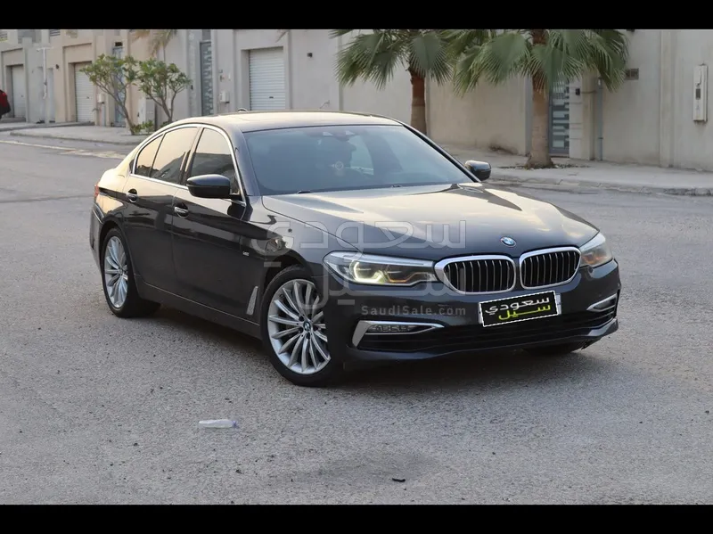 2017 BMW 5 Series 530i
