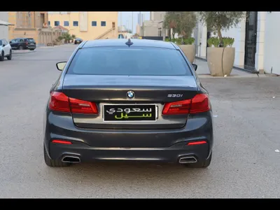 2017 BMW 5 Series 530i