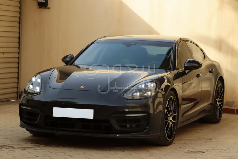 2022 Porsche Panamera