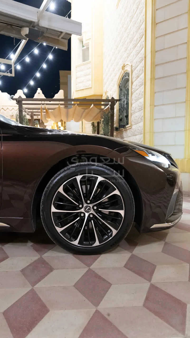 2022 Lexus LS 350