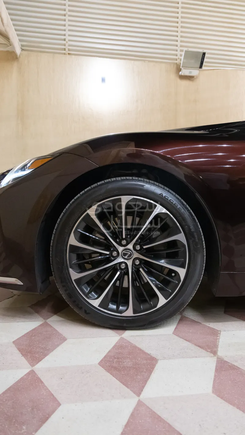 2022 Lexus LS 350