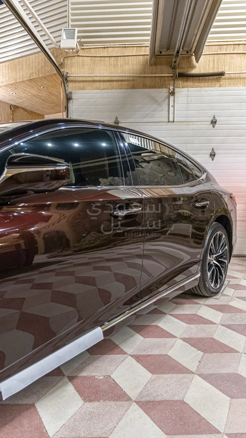 2022 Lexus LS 350