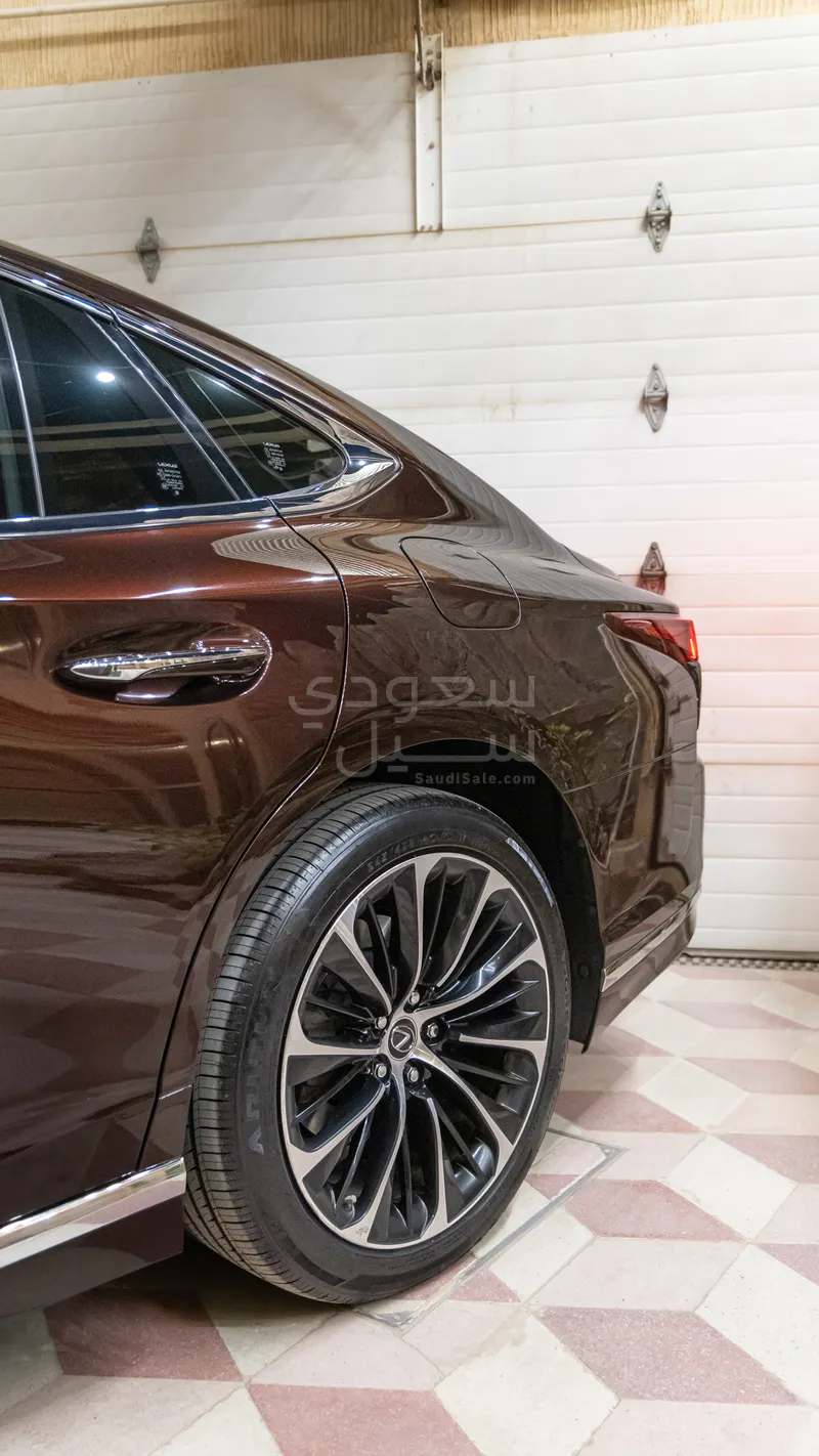 2022 Lexus LS 350