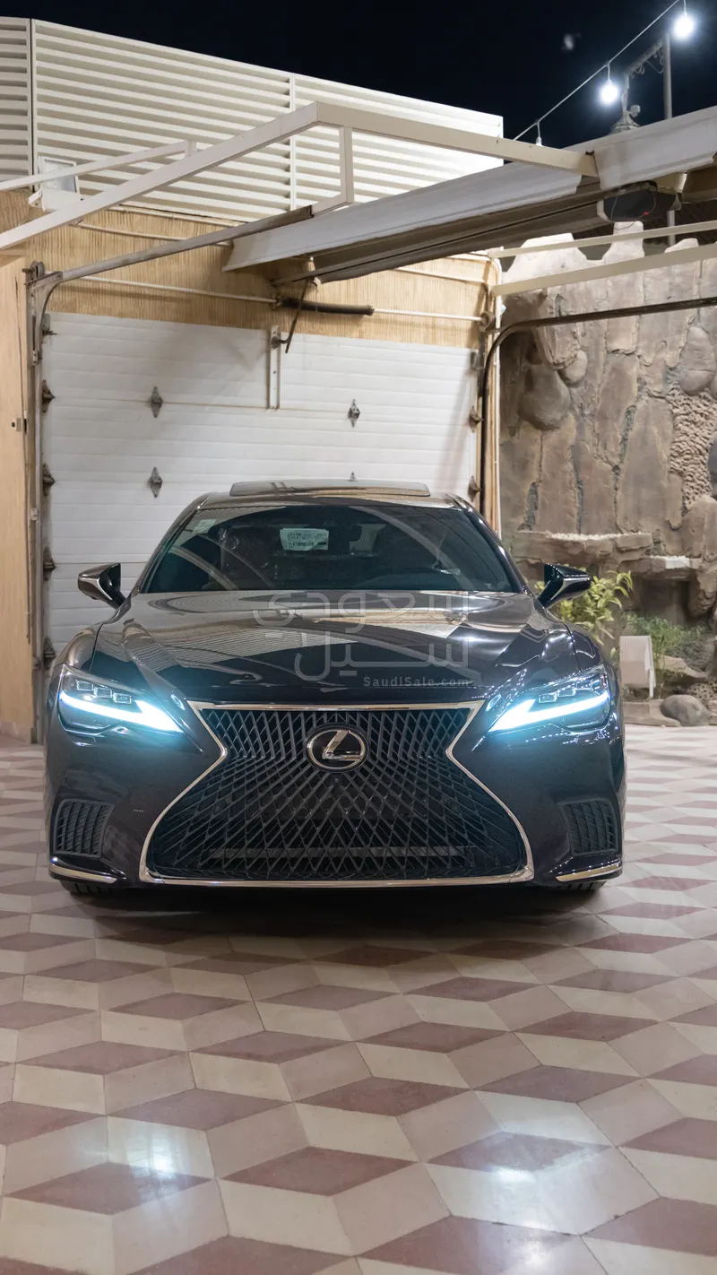 2022 Lexus LS 350