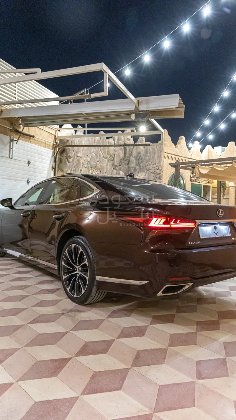2022 Lexus LS 350