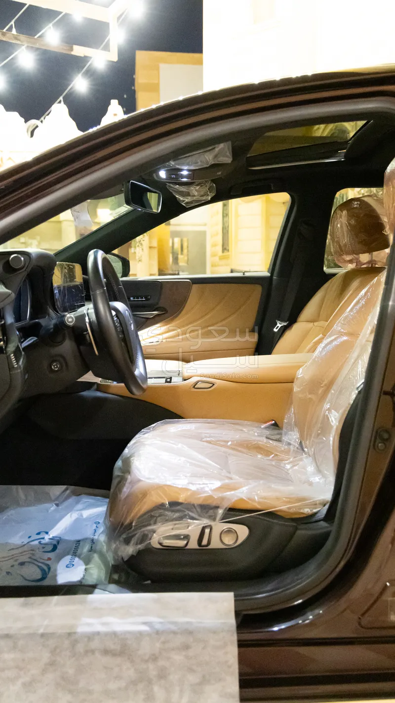 2022 Lexus LS 350