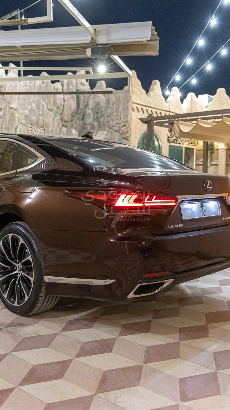 2022 Lexus LS 350