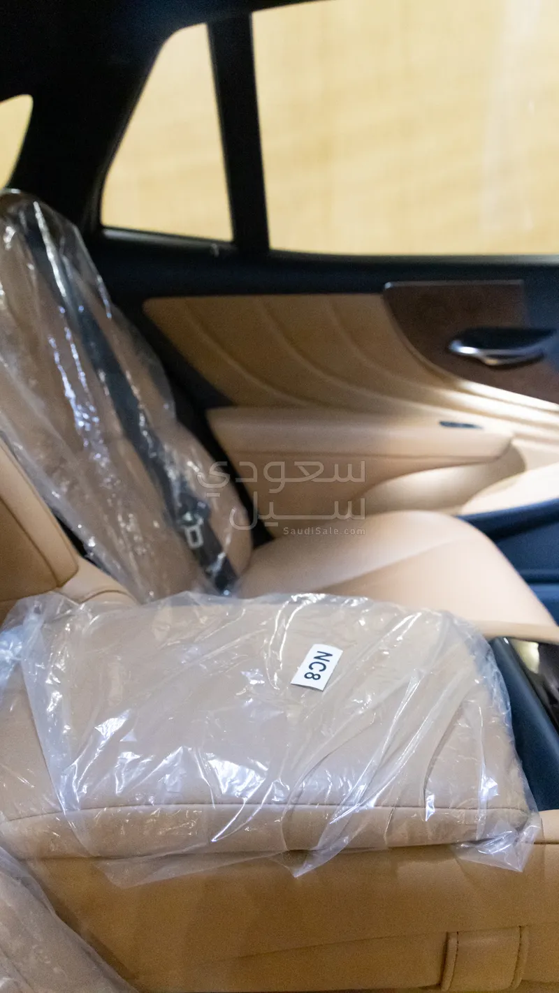 2022 Lexus LS 350