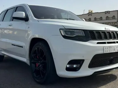 2013 جييب جراند شيروكي اس ار تي 8