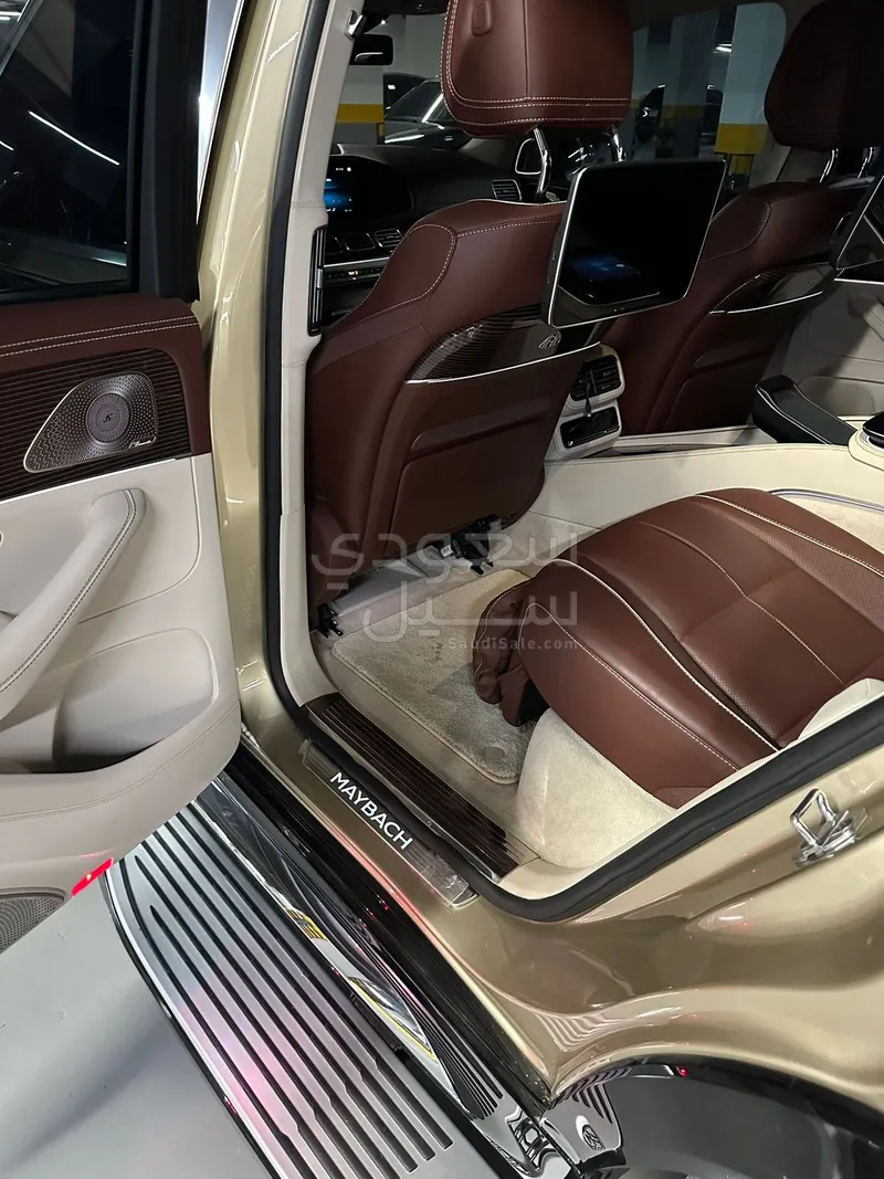 2022 مرسيدس - بنز جي إل إس 600 مايباخ