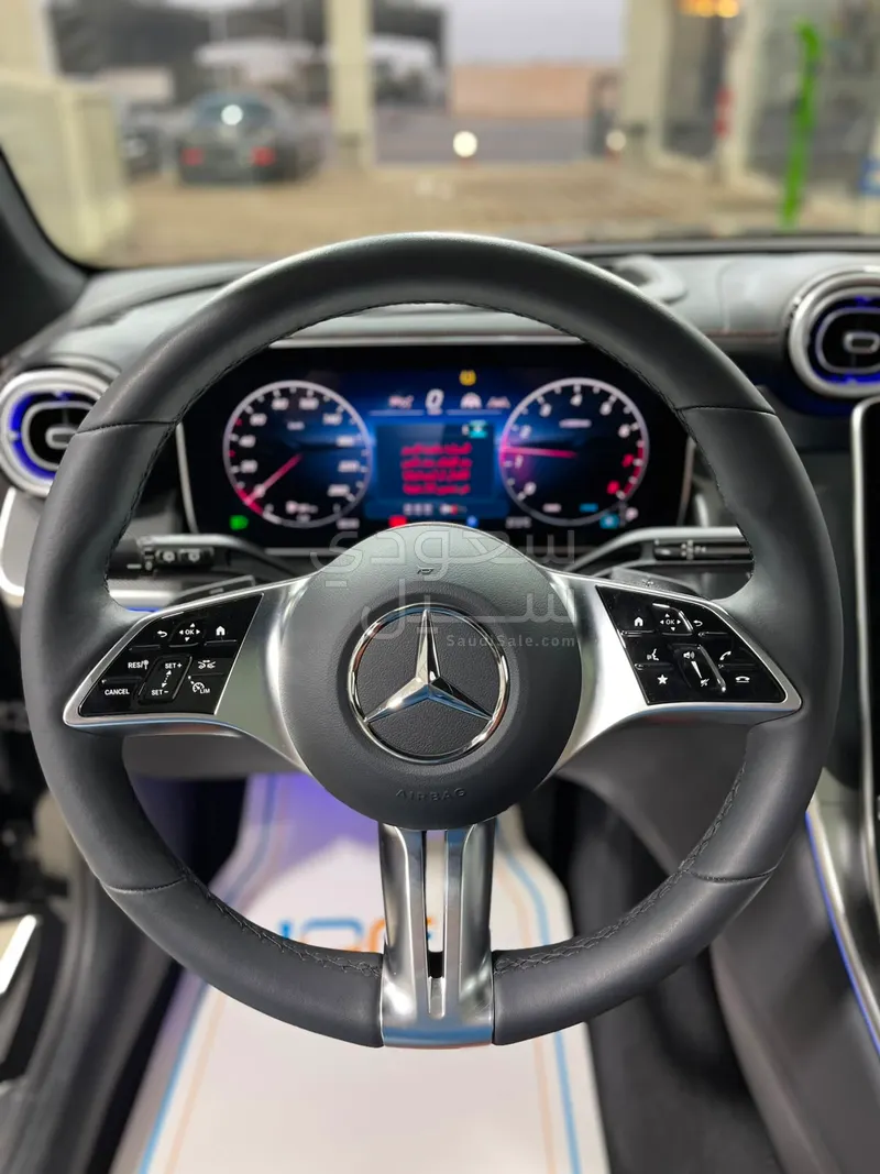 2025 Mercedes-Benz GLC 300