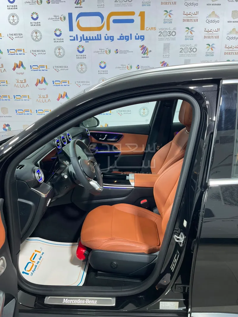 2025 Mercedes-Benz GLC 300