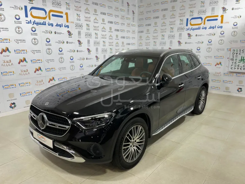2025 Mercedes-Benz GLC 300
