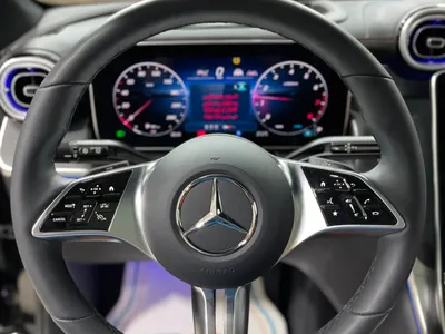 2025 Mercedes-Benz GLC 300
