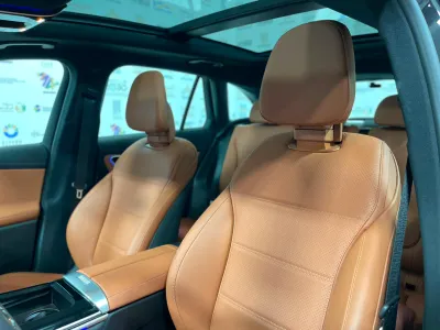 2025 Mercedes-Benz GLC 300