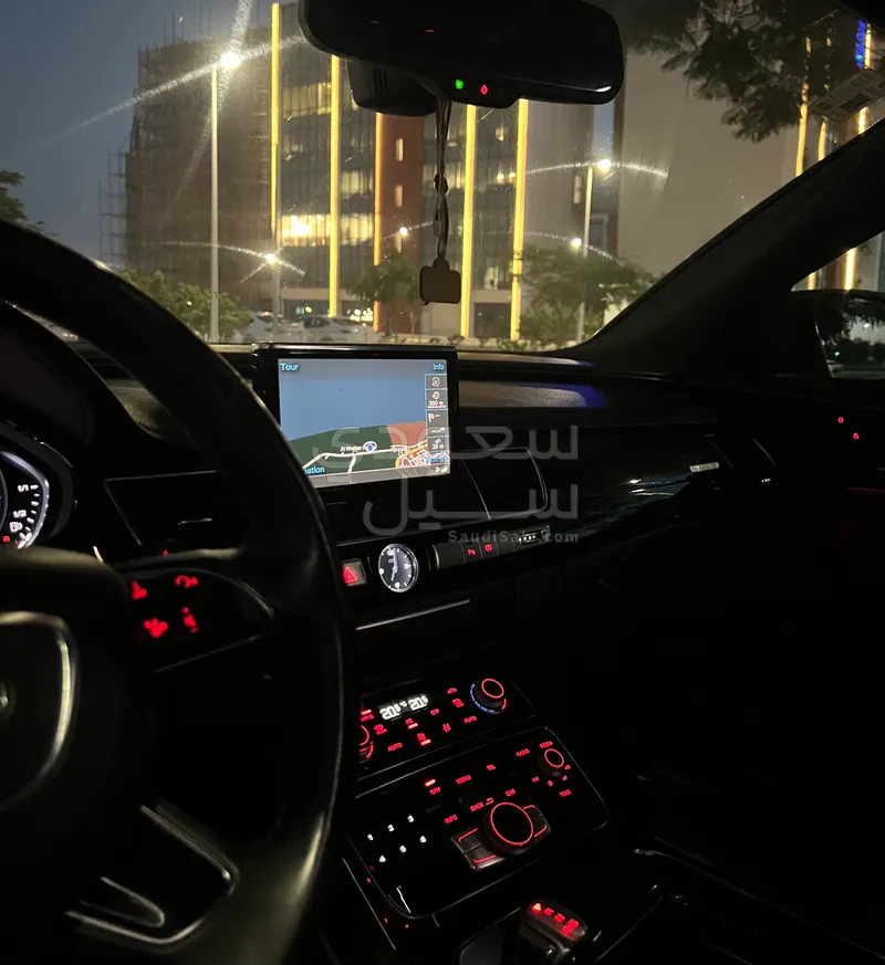 2012 Audi A8