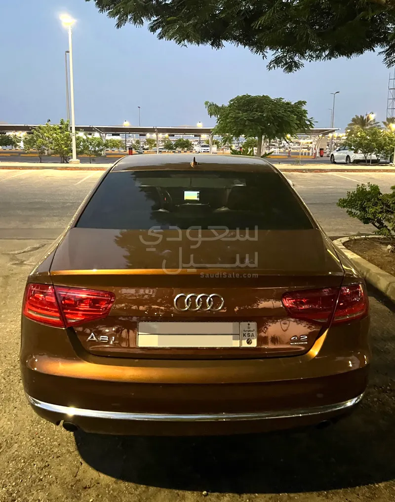 2012 Audi A8