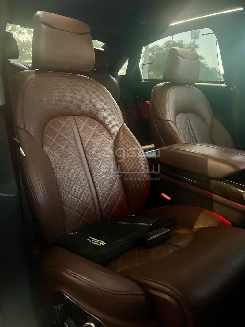 2012 Audi A8