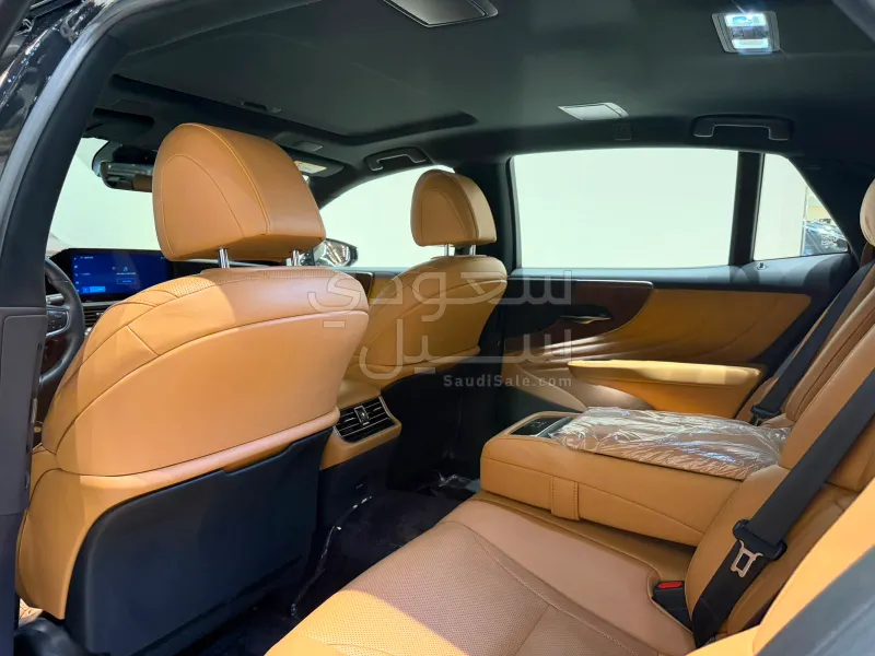 2024 Lexus LS 350