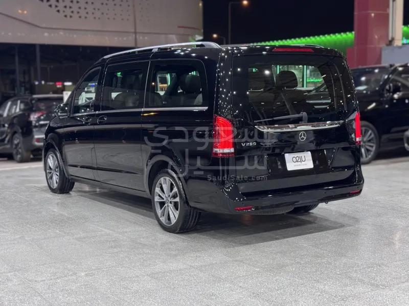 2023 Mercedes-Benz V 250
