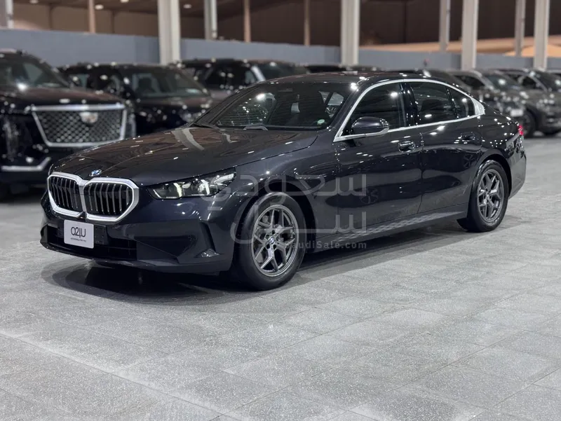 2024 BMW 5 Series 520i