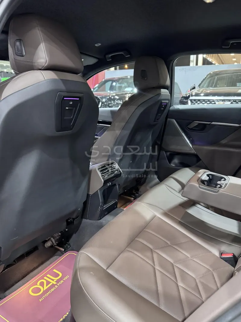 2024 BMW 5 Series 520i