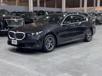2024 BMW 5 Series 520i
